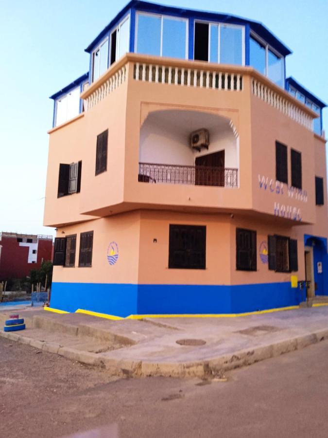 مبيت وإفطار Westwind House إمسوان المظهر الخارجي الصورة